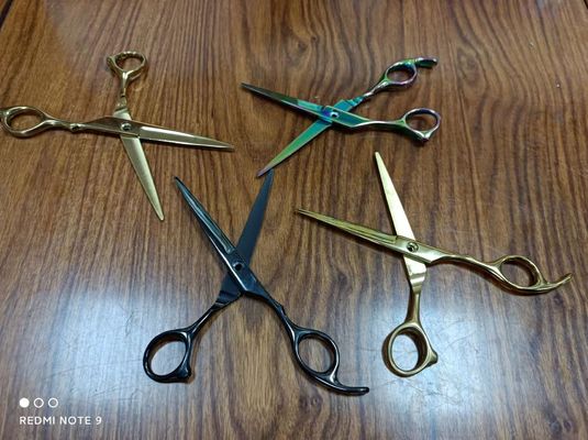 उच्च गुणवत्ता वाली पीवीडी कोटिंग मशीन स्टेनलेस स्टील और धातु फर्नीचर पीवीडी गोल्ड कोटिंग मशीन