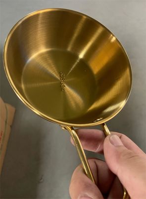 ग्लास सिरेमिक धातु हार्डवेयर पीवीडी वैक्यूम कोटिंग मशीन/स्टेनलेस स्टील गोल्ड कोटिंग मशीन पीवीडी कोटिंग