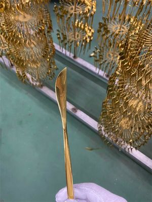 पीवीडी भौतिक वाष्प अवशेष बहु आर्क आयन घड़ी और उपकरण वैक्यूम कोटिंग मशीन