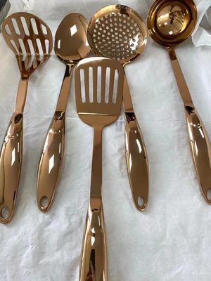 ऊर्जा-बचत क्षमताओं और टाइटेनियम कोटिंग के लिए कस्टम मेड वैक्यूम चैंबर के साथ फुल ऑटो पीवीडी कोटिंग मशीन