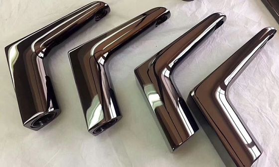 पूर्ण ऑटो पीवीडी वैक्यूम कोटिंग मशीन कस्टम निर्मित वैक्यूम कक्ष और 1 वर्ष की वारंटी के साथ