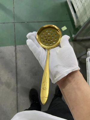 आभूषण धातु पीवीडी कोटिंग मशीन आयन स्वर्ण चढ़ाना मशीन