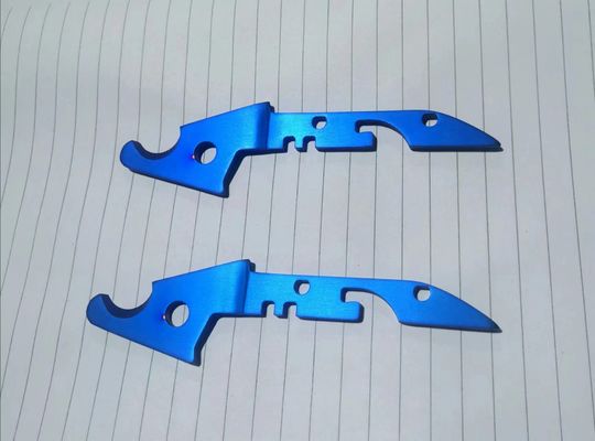 फ़ैक्टरी चीन-आधारित PVD कोटिंग मशीन क्रोम स्प्रे प्लेटिंग मशीन ज्वेलरी क्रिसमस सजावट के लिए वैक्यूम उपकरण