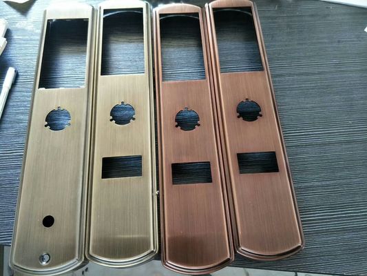 एल्यूमीनियम वैक्यूम कोटिंग मशीन वैक्यूम कोटिंग मशीन पीवीडी मल्टी आर्क आयन कोटिंग मशीन सजावटी वस्तुओं को कोटिंग के लिए