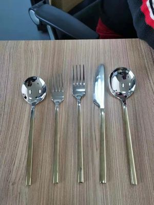 कुशल धातु सतह कोटिंग के लिए उच्च गुणवत्ता वाली सटीक इंजीनियर पीवीडी आयन प्लेटिंग मशीन