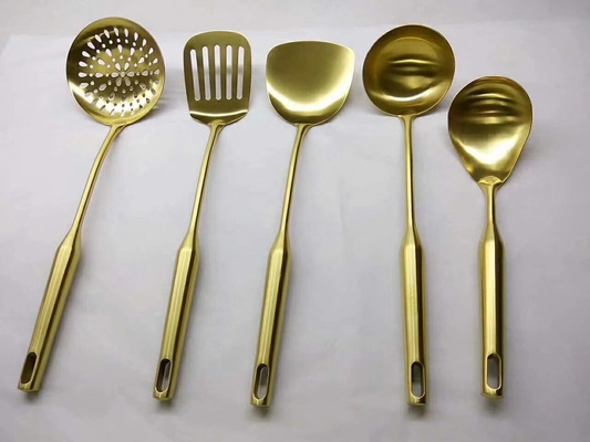 स्टेनलेस स्टील के दरवाजे के हिंग के लिए स्वचालित पीवीडी टाइटेनियम नाइट्राइड कोटिंग मशीन