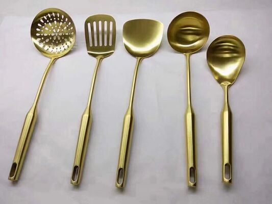 कुकवेयर के लिए उच्च तापमान प्रतिरोध और पहनने के प्रतिरोधी कोटिंग के साथ पूर्ण ऑटो पीवीडी वैक्यूम कोटिंग मशीन