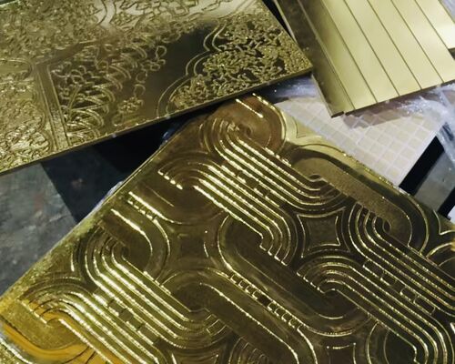 सिरेमिक बिल्डिंग मटेरियल पीवीडी कोटिंग उपकरण कस्टम रंग कोटिंग और पूर्ण ऑटो ऑपरेशन के साथ