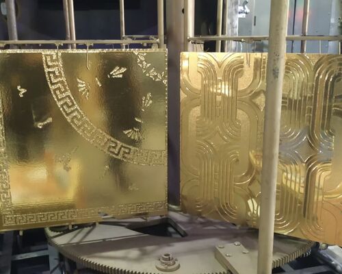 सिरेमिक बिल्डिंग मटेरियल पीवीडी कोटिंग उपकरण कस्टम रंग कोटिंग और पूर्ण ऑटो ऑपरेशन के साथ