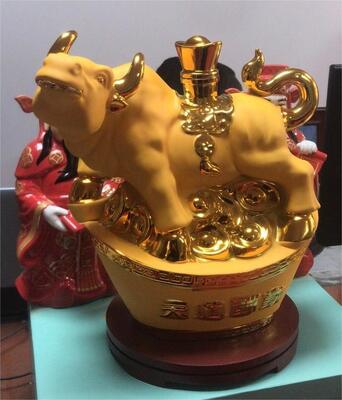 पूर्ण ऑटो पीवीडी वैक्यूम कोटिंग मशीन के लिए सिरेमिक शिल्प के लिए ज्वलंत रंग और उच्च चमक और 1 वर्ष की वारंटी के साथ