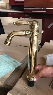 उच्च चमकदार संक्षारण प्रतिरोधी पूर्ण ऑटो पीवीडी कोटिंग उपकरण स्वच्छता के लिए अनुकूलित वैक्यूम कक्ष के साथ
